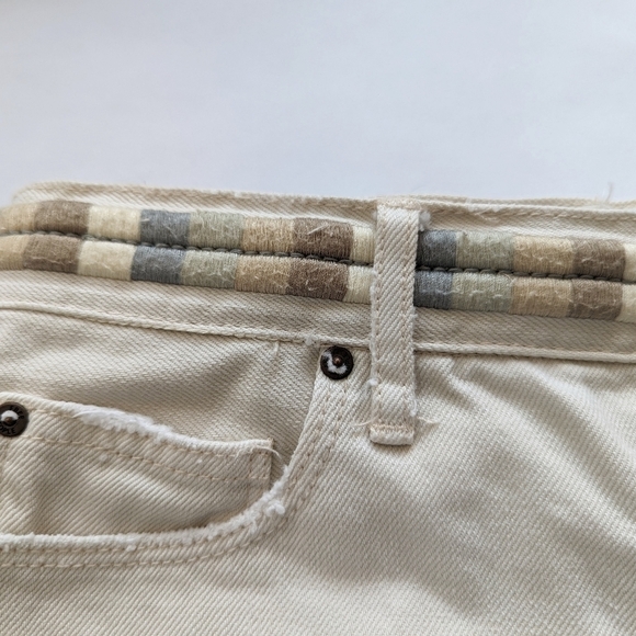 Free People Distressed Thread Trim Midrise Short Shorts Cream Natural- sz 24 - Picture 4 of 8